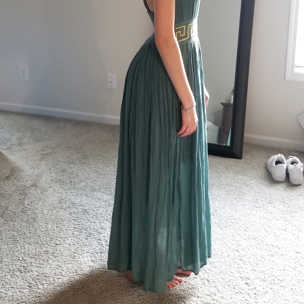 Dress - Picture 3 of 5
